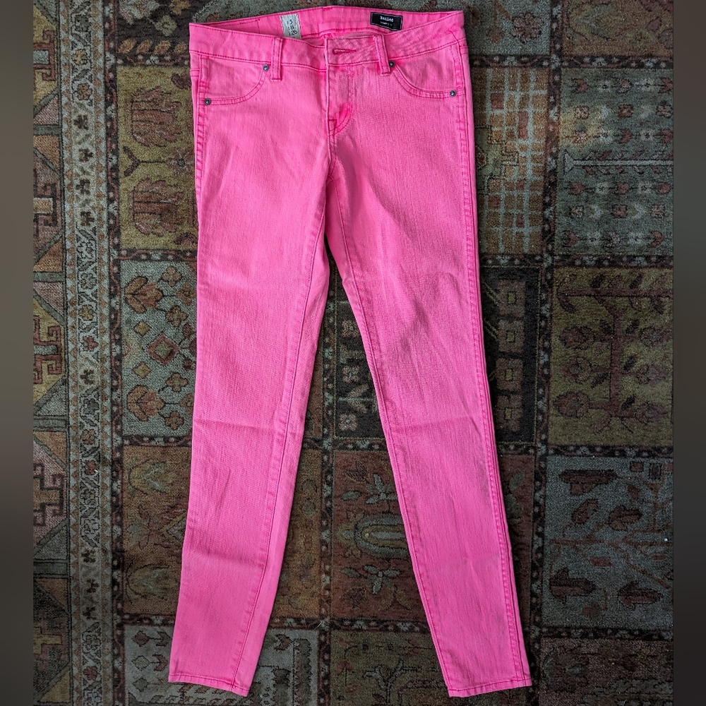 Volcom pink jeans with a legging fit.